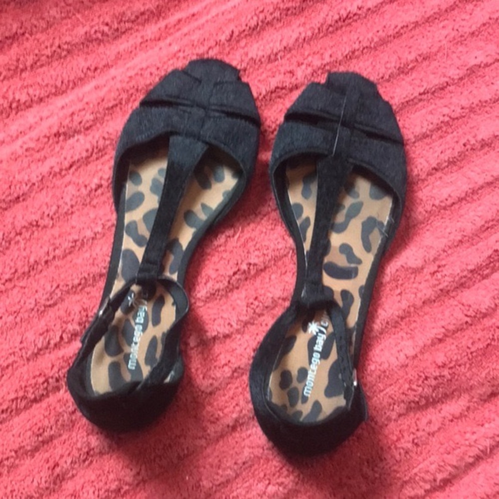 2 /$18 Montego bay club black closed toe sandals size 9